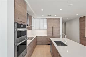 301 1ST STREET, ST PETERSBURG, FL 33701 - MLS#MFRTB8473107