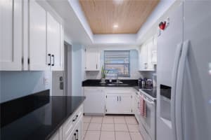 676 PARK CIRCLE, BRADENTON, FL 34207 - MLS#MFRTB8473455