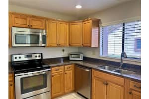 2584 LAURELWOOD DRIVE, CLEARWATER, FL 33763 - MLS#MFRTB8473498