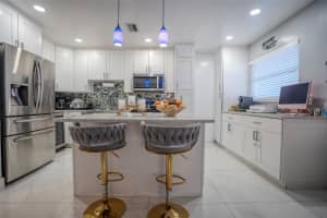 6480 34TH TERRACE, ST PETERSBURG, FL 33710 - MLS#MFRTB8473691