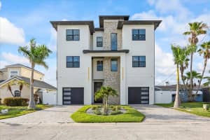 820 BAY POINT DRIVE, MADEIRA BEACH, FL 33708 - MLS#MFRTB8473731