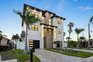 820 BAY POINT DRIVE, MADEIRA BEACH, FL 33708 - MLS#MFRTB8473731