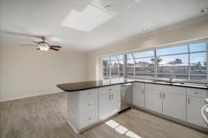 910 SPINDLE PALM WAY, APOLLO BEACH, FL 33572 - MLS#MFRTB8473743