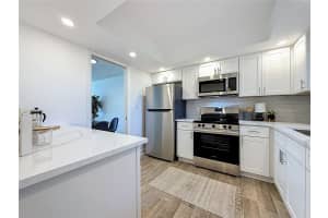 4550 COVE CIRCLE, ST PETERSBURG, FL 33708 - MLS#MFRTB8473752