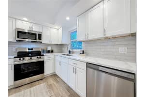 4550 COVE CIRCLE, ST PETERSBURG, FL 33708 - MLS#MFRTB8473752