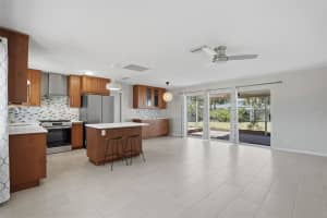 7962 2ND WAY, ST PETERSBURG, FL 33702 - MLS#MFRTB8473785