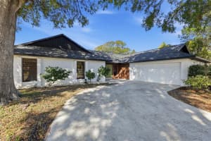 1325 Riverside Dr, TARPON SPRINGS