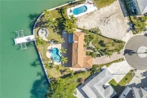 583 CRYSTAL DRIVE, MADEIRA BEACH, FL 33708 - MLS#MFRTB8474247
