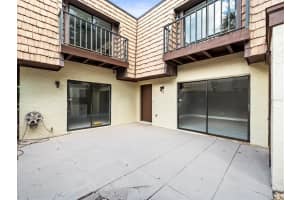 15407 POND WOODS DRIVE, TAMPA, FL 33618 - MLS#MFRTB8474396