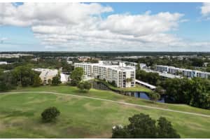 225 COUNTRY CLUB DRIVE, LARGO, FL 33771 - MLS#MFRTB8474672