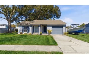 404 KING LOUIS COURT, SEFFNER, FL 33584 - MLS#MFRTB8474714