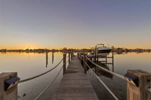 670 SUNSET DRIVE, ST PETERSBURG, FL 33707 - MLS#MFRTB8474732