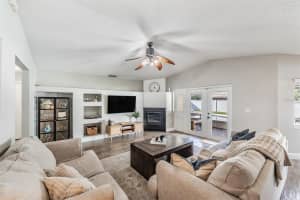 106 WINSTON MANOR CIRCLE, SEFFNER, FL 33584 - MLS#MFRTB8474776