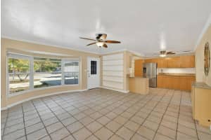 3946 OMEGA CIRCLE, SARASOTA, FL 34235 - MLS#MFRTB8475117