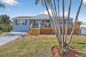 827 SEABREEZE DRIVE, RUSKIN, FL 33570 - MLS#MFRTB8475129