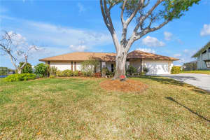 771 SUWANNEE COURT, ST PETERSBURG, FL 33702 - MLS#MFRTB8475160