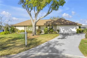 771 SUWANNEE COURT, ST PETERSBURG, FL 33702 - MLS#MFRTB8475160