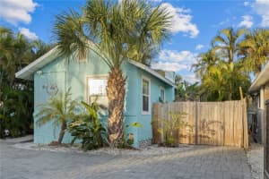 13123 4th St E, MADEIRA BEACH