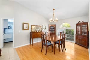 15315 CARROLLTON LANE, TAMPA, FL 33624 - MLS#MFRTB8475287