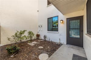 212 LAKEWOOD DRIVE, BRADENTON, FL 34210 - MLS#MFRTB8475333