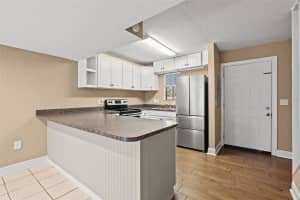 1836 CRYSTAL LAKE DRIVE, LAKELAND, FL 33801 - MLS#MFRTB8475338