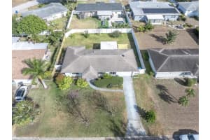 1903 42nd Way N, ST PETERSBURG