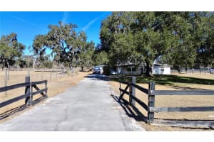 632 W Keysville Rd, PLANT CITY