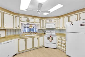 650 LA SALA, NORTH PORT, FL 34287 - MLS#MFRTB8475419