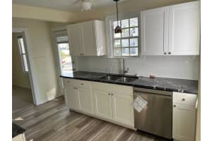 8401 GULF BOULEVARD, TREASURE ISLAND, FL 33706 - MLS#MFRTB8475432