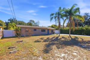 10405 WOODMERE ROAD, TAMPA, FL 33617 - MLS#MFRTB8475468