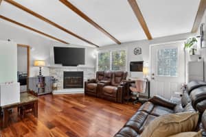 8804 FOURESS LANE, GIBSONTON, FL 33534 Sold 03/16/26