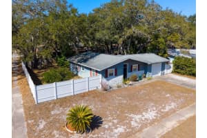 2056 Red Cedar Ln E, CLEARWATER