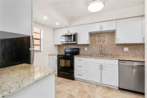 1750 BELLEAIR FOREST DRIVE, BELLEAIR, FL 33756 - MLS#MFRTB8475769