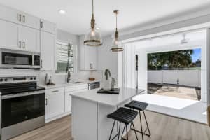 2138 CHESTNUT STREET, TAMPA, FL 33607 - MLS#MFRTB8475784