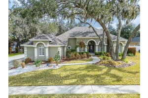 5018 SYLVAN OAKS DRIVE, VALRICO, FL 33596 - MLS#MFRTB8475858
