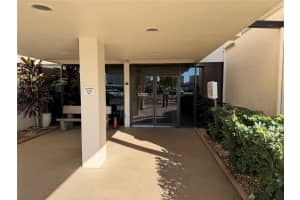 7400 SUN ISLAND DRIVE, SOUTH PASADENA, FL 33707 - MLS#MFRTB8475935