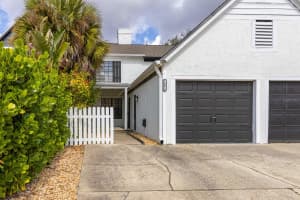 16076 DAWNVIEW DRIVE, TAMPA, FL 33624 - MLS#MFRTB8475970