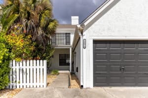 16076 DAWNVIEW DRIVE, TAMPA, FL 33624 - MLS#MFRTB8475970