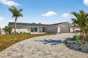 4426 43RD STREET, ST PETERSBURG, FL 33702 - MLS#MFRTB8475980