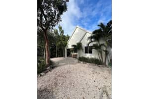 143 HAMMOCK ROAD, ISLAMORADA, FL 33036 - MLS#MFRTB8476169