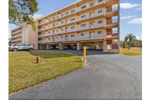 9461 Harbor Greens Way #207, SEMINOLE