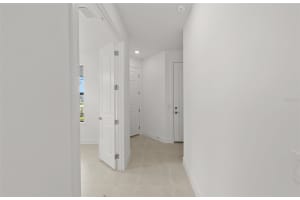 18917 INDIAN ROCK PLACE, LAKEWOOD RANCH, FL 34211 - MLS#MFRTB8476291