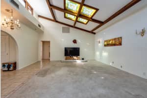 16123 LAKE BURRELL DRIVE, LUTZ, FL 33549 - MLS#MFRTB8476359