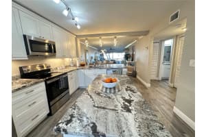 106 1ST STREET, ST PETERSBURG, FL 33715 - MLS#MFRTB8476432