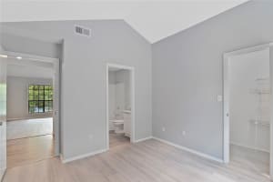 8734 MALLARD RESERVE DRIVE, TAMPA, FL 33614 - MLS#MFRTB8476452