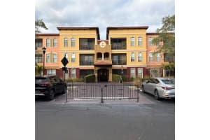 13941 Clubhouse Dr #208, TAMPA