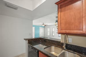 704 LYNDHURST STREET, DUNEDIN, FL 34698 - MLS#MFRTB8476462