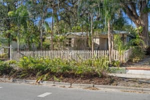 1409 PARK CIRCLE, TAMPA, FL 33604 - MLS#MFRTB8476474