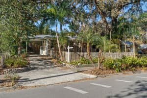 1409 PARK CIRCLE, TAMPA, FL 33604 - MLS#MFRTB8476474