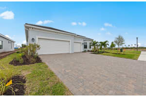 4806 EMPIRE LANDING RUN, LAKEWOOD RANCH, FL 34211 - MLS#MFRTB8476544